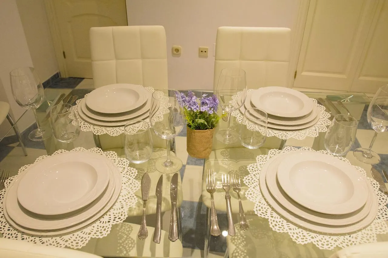 Apt Gibralhorce Suite By Malaga Picasso Rentals Selection 0*,